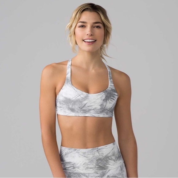Lululemon Free To Be Zen Bra Size 8 - Picture 1 of 8